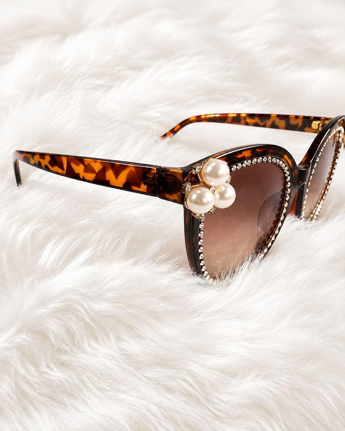 Tortoise Pearl Glam Sunglasses