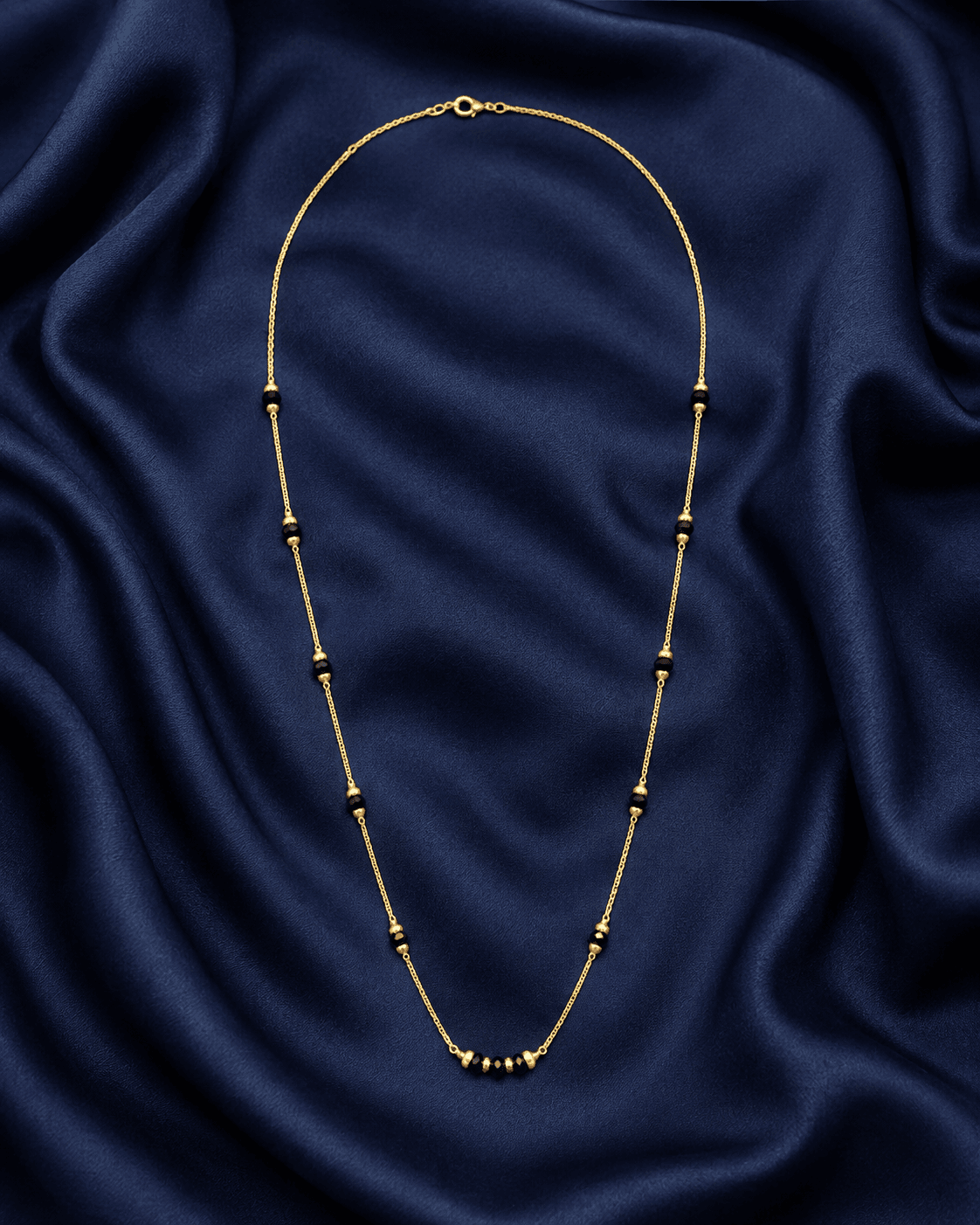 Minimal Black Bead Cluster Mangalsutra
