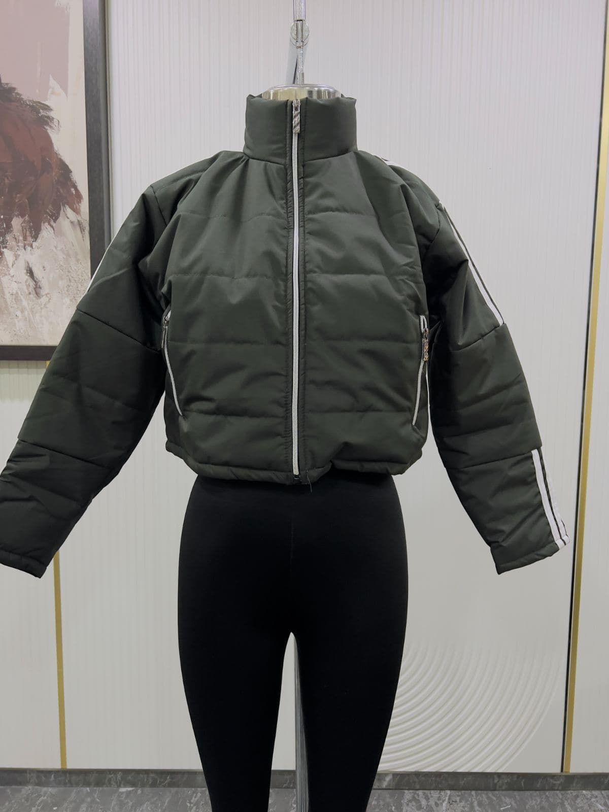 Cropped Sporty Puffer Jacket
